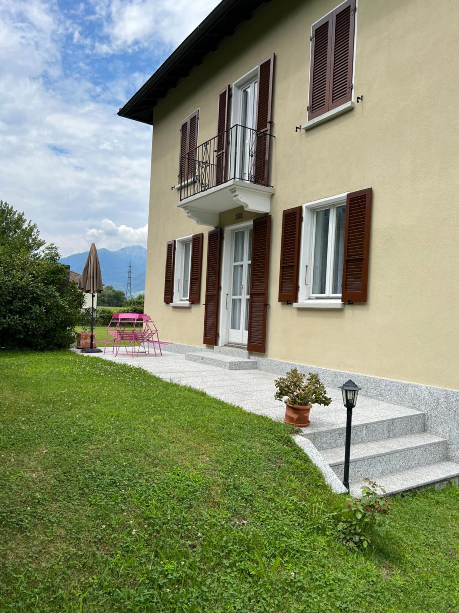 Casa Romana Gambarogno Exterior foto